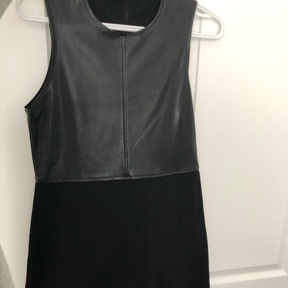 Black dress with faux leather - Picture 2 of 4